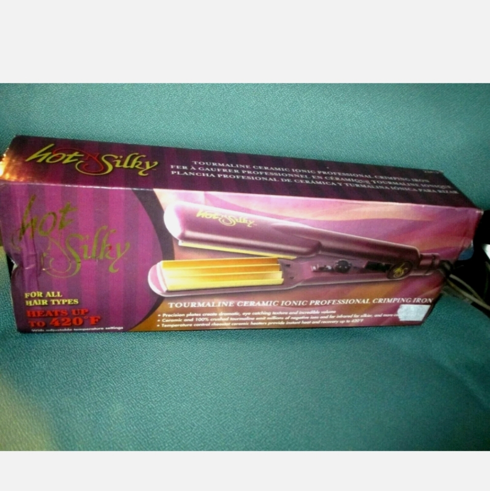 Hot & Silky TourmalineCeramic Ionic Crimping Iron